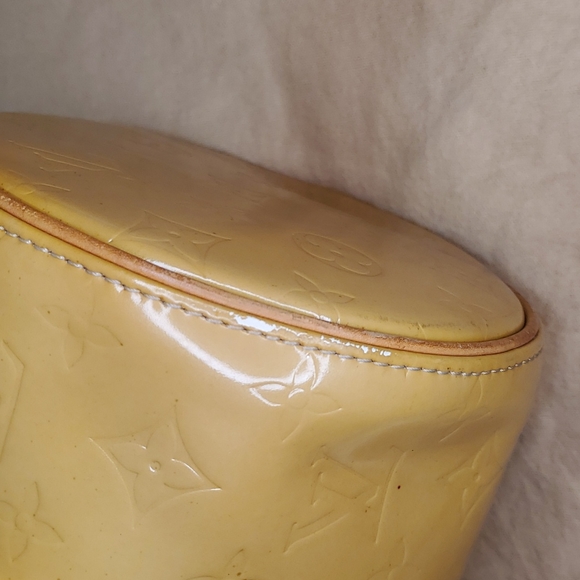 Authentic Louis Vuitton Papillon Vernis - Picture 12 of 16